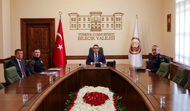 OKULLARA YÖNELİK SALDIRILAR SONRASI BİLECİK'TE GÜVENLİK TEDBİRLERİ MASAYA YATIRILDI