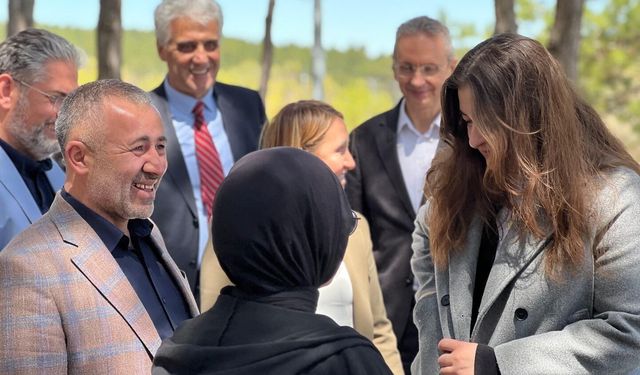 BAŞKAN YILDIRIM ÖĞRENCİLERLE MOTİVASYON YEMEĞİNDE BULUŞTU