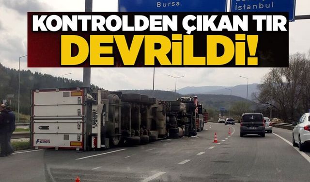 KONTROLDEN ÇIKAN TIR DEVRİLDİ