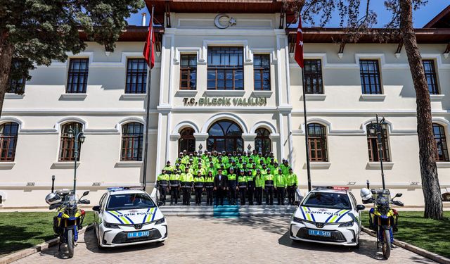 VALİ SÖZER TRAFİK PERSONELİNİ MAKAMINDA AĞIRLADI