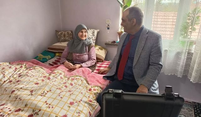 NÜFUS HİZMETİ VATANDAŞIN KAPISINA GÖTÜRÜLDÜ