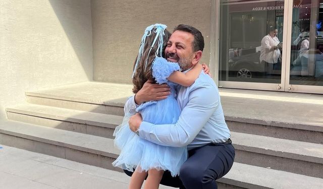 İL MÜDÜRÜ İLHAN, KORUYUCU AİLE ÇOCUĞUNUN HEYECANINA ORTAK OLDU