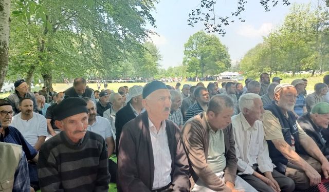 BİLECİK'TE YAĞMUR VE ŞÜKÜR DUASI YAPILDI