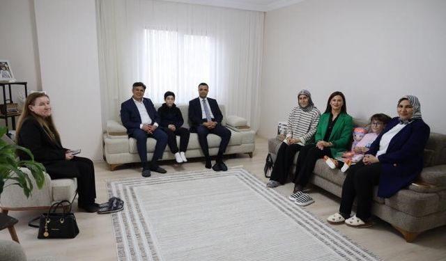 BAŞKAN DURGUT VE KAYMAKAM YAYABAŞI AİLELERLE BULUŞTU