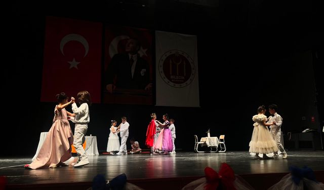 BİLECİK SINAV KOLEJİ’NDEN UNUTULMAZ YIL SONU GÖSTERİSİ: SAHNE DEVLEŞEN ÖĞRENCİLERİN OLDU!