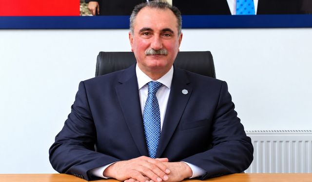 KORKMAN,  "BAKAN HER HALDE TARİH CAHİLİ"