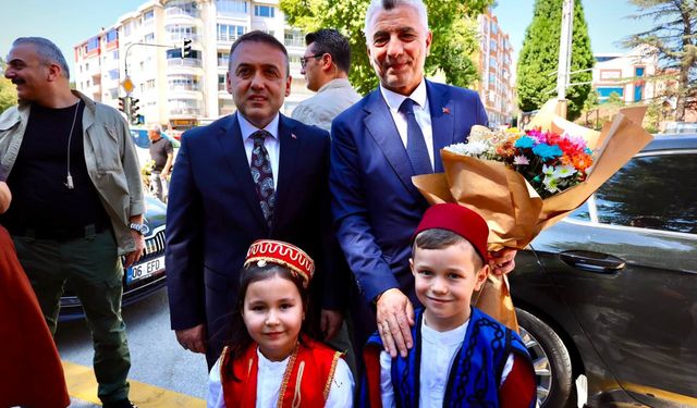 BAKAN BOLAT, BOZÜYÜK KAYMAKAMLIĞINI ZİYARET ETTİ