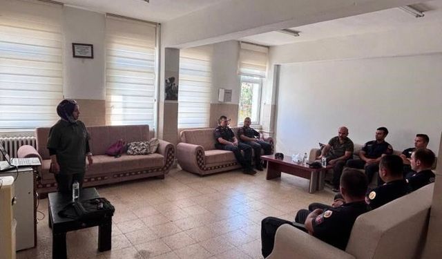 JANDARMA PERSONELİNE AV KORUMA VE BİYOKAÇAKÇILIK EĞİTİMİ