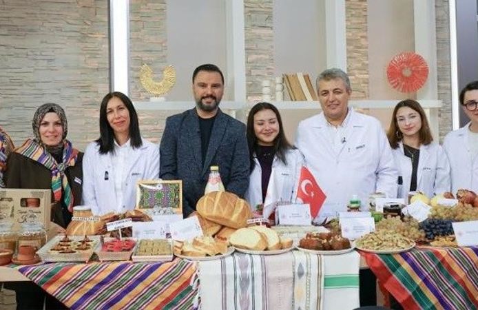 BŞEÜ ÖĞRENCİLERİ BİLECİK ÜRÜNLERİNİ TANITTI