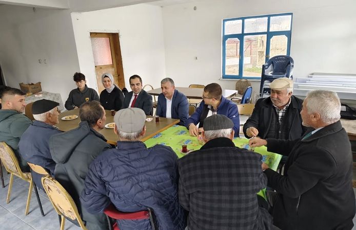 YENİPAZAR'DA VATANDAŞLARLA BİREBİR TEMAS