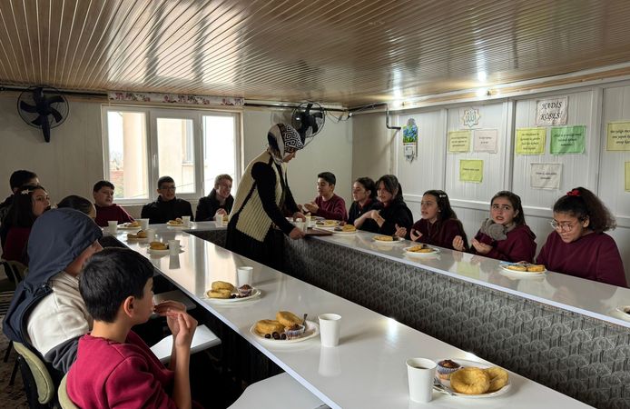 ÖĞRENCİLERE DEĞERLER EĞİTİMİ