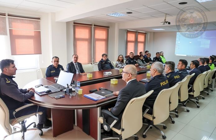 EMNİYET’TE HAFTALIK GENEL DEĞERLENDİRME TOPLANTISI