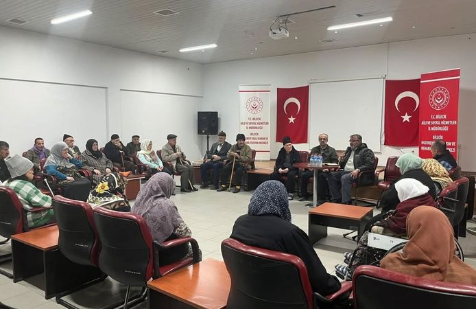 HUZUREVİNDE MEVLİT PROGRAMI DÜZENLENDİ