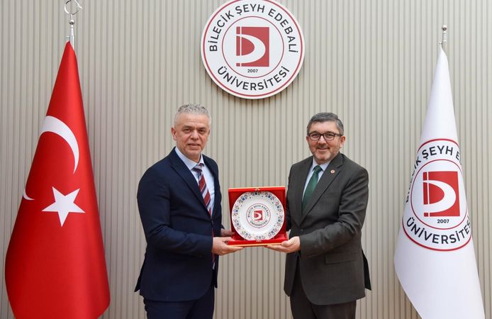 KKTC ANKARA BÜYÜKELÇİSİ KORUKOĞLU'DAN REKTÖR KAPLANCIKLI'YA ZİYARET