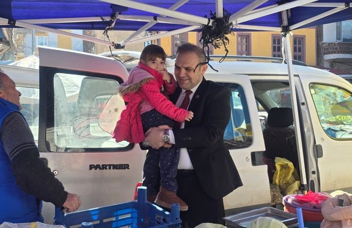 BAŞKAN DİLSİZ ESNAF VE VATANDAŞLARLA BULUŞTU