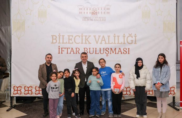 VALİ SÖZER, ÇOCUK EVLERİNDE KALAN ÇOCUKLAR İLE İFTAR PROGRAMINDA BULUŞTU