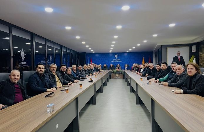 AK PARTİ BİLECİK'TE HAFTALIK YÖNETİM KURULU TOPLANTISI GERÇEKLEŞTİRİLDİ