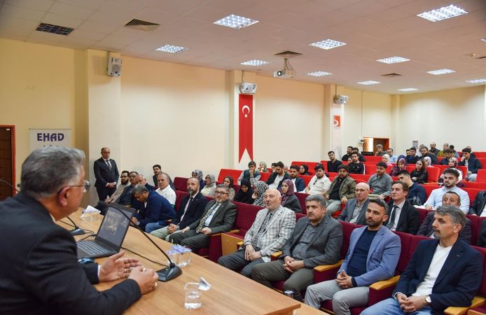 BŞEÜ'DE ‘OSMANLI'NIN SON YÜZYILI' PROGRAMI DÜZENLENDİ