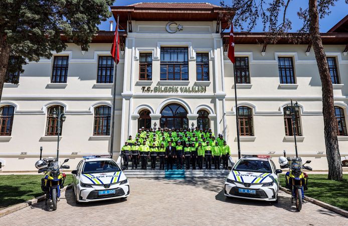 VALİ SÖZER TRAFİK PERSONELİNİ MAKAMINDA AĞIRLADI