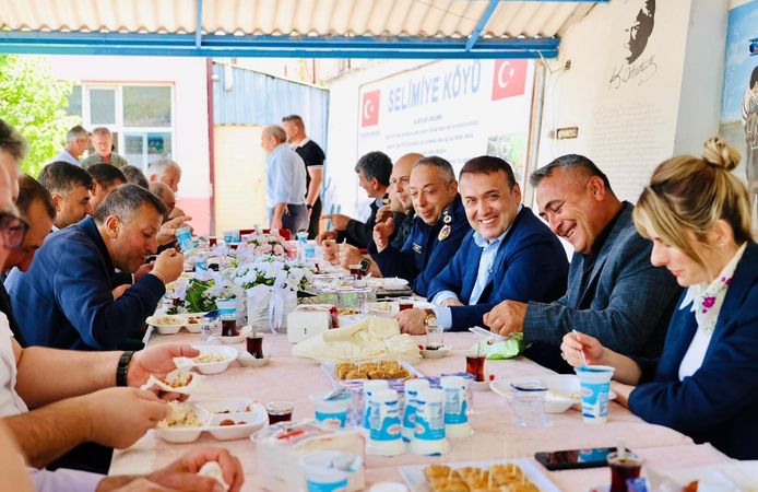 VALİ SÖZER HIDIRELLEZ ŞENLİKLERİNDE VATANDAŞLARLA BULUŞTU