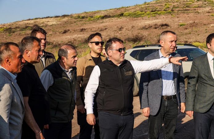 VALİ SÖZER, CİCİLER KÖYÜ'NDE İNCELEMELERDE BULUNDU
