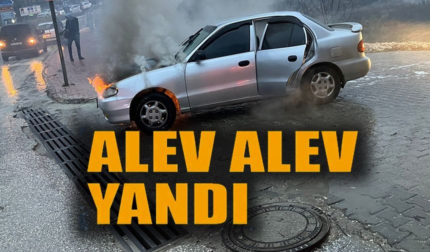 BİLECİK'TE SEYİR HALİNDEKİ OTOMOBİL ALEV ALEV YANDI