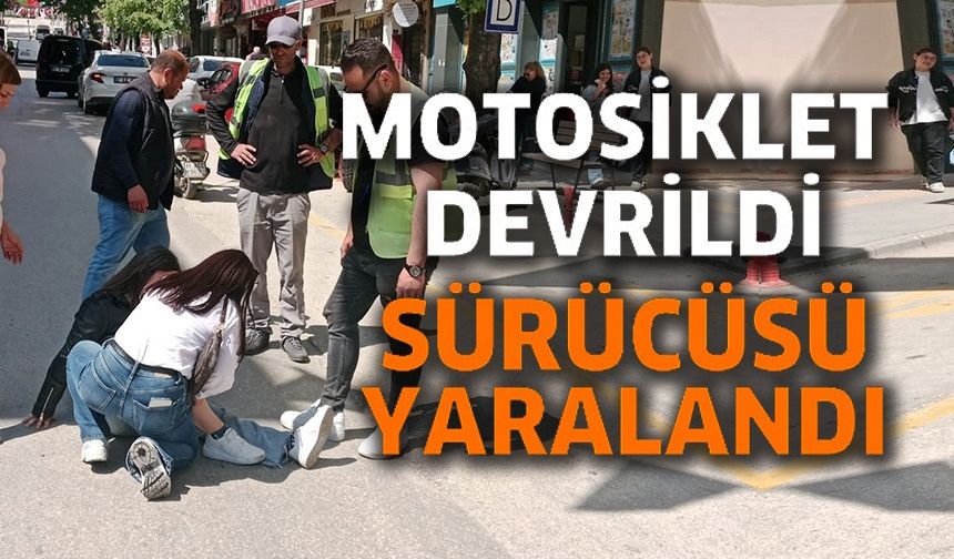 BİLECİK'TE KONTROLDEN ÇIKAN MOTOSİKLET DEVRİLDİ, SÜRÜCÜSÜ YARALANDI