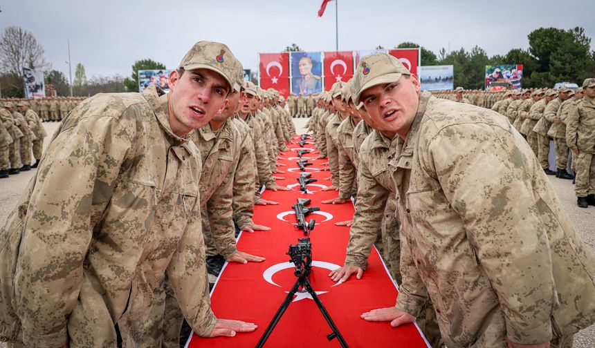BİLECİK'TE 2 BİN 871 MEHMETÇİK ANT İÇTİ
