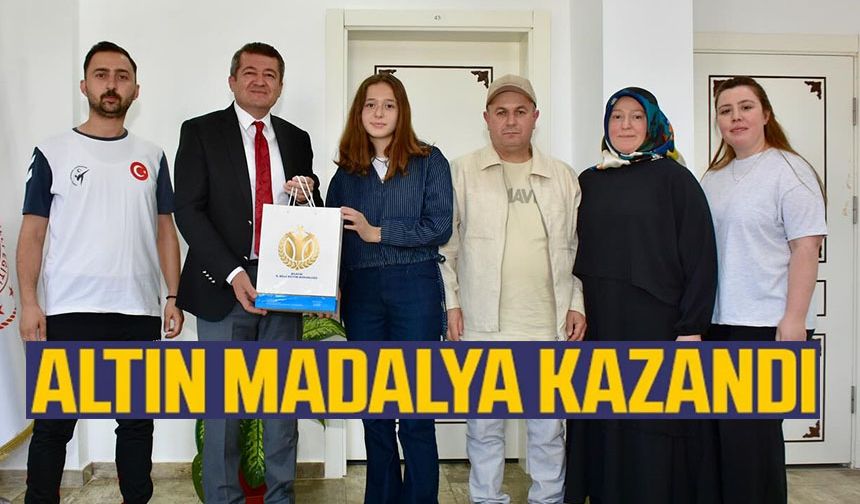 TÜRKİYE TAEKWONDO ŞAMPİYONASI'NDA ALTIN MADALYA KAZANDI
