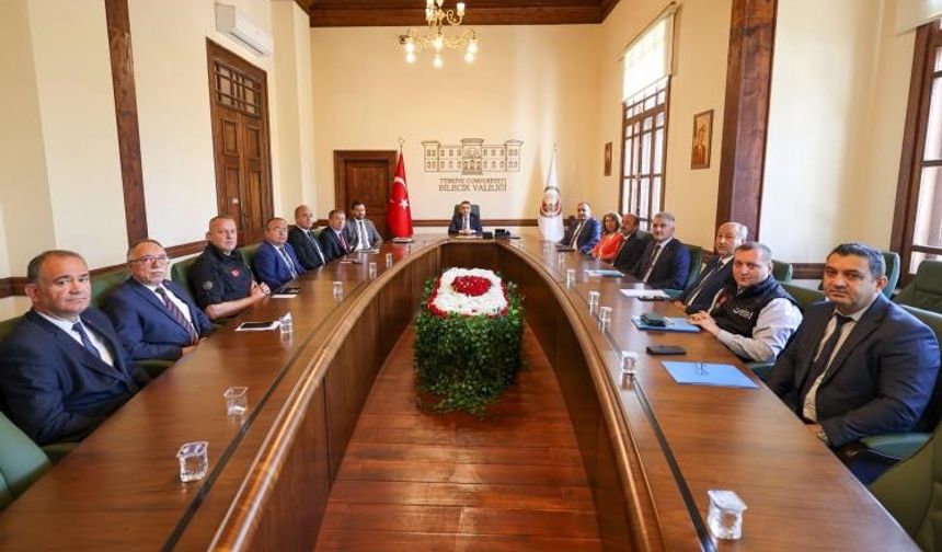 'VALİLİK ŞUBE MÜDÜRLERİ TOPLANTISI' GERÇEKLEŞTİRİLDİ