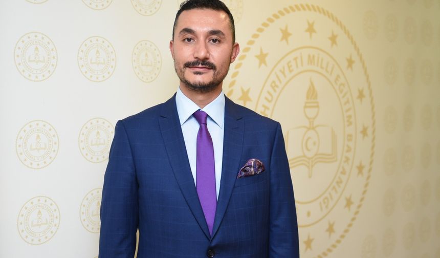 TÜRKİYE EĞİTİM TEKNOLOJİLERİ ZİRVESİ'NDE SUNUM YAPTI