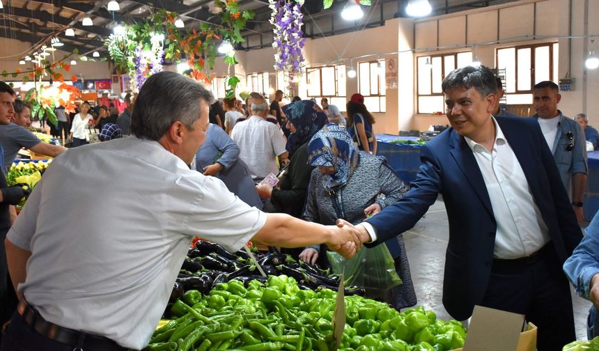 PAZARCI ESNAFI İLE BİR ARAYA GELDİ