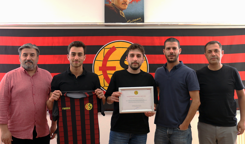 ESKİŞEHİRSPOR FUTBOL OKULLARI AÇILDI!
