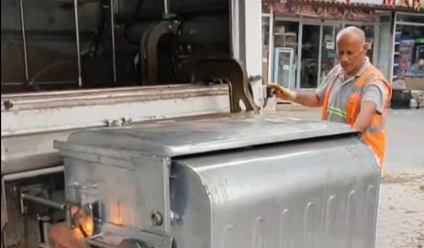 BAYIRKÖY'DE ÇÖP KONTEYNERLERİ DÜZENLİ OLARAK TEK TEK YIKANIP DEZENFEKTE EDİLİYOR