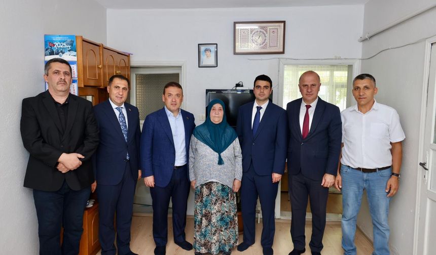 VALİ SÖZER'DEN HEM ESNAFA DESTEK, HEM ŞEHİT AİLESİNE VEFA ZİYARETİ