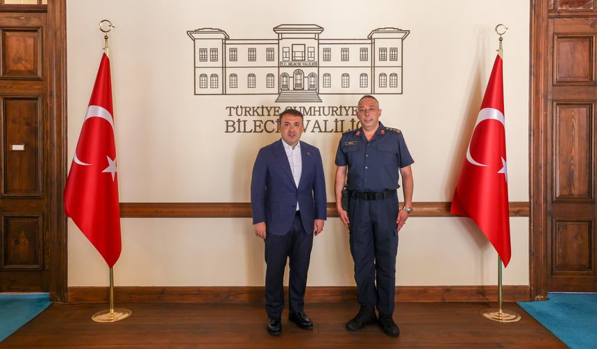YENİ KOMUTANLAR GÖREVE BAŞLADI
