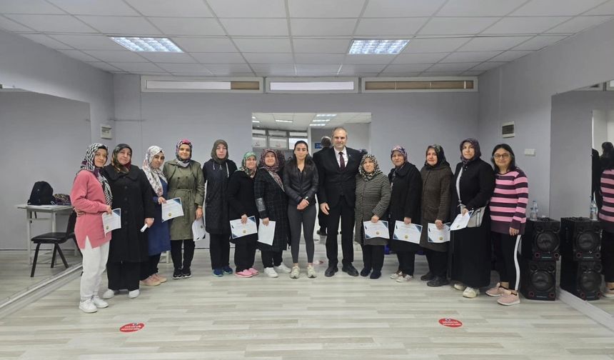 FİTNESS KURSU SERTİFİKAYLA SONA ERDİ