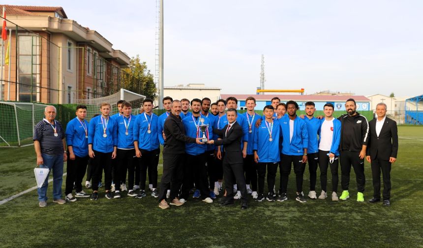 ÜNİLİG FUTBOL BÖLGE ŞAMPİYONASI TAMAMLANDI