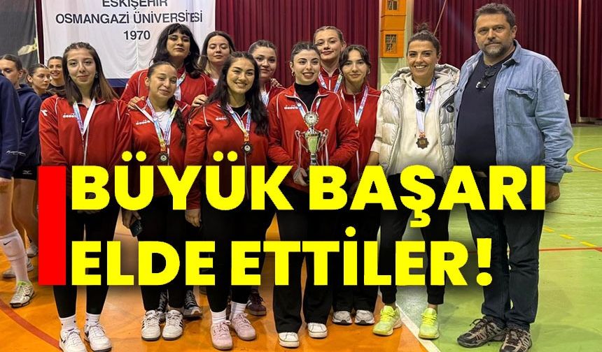 BŞEÜ VOLEYBOL TAKIMLARINDAN TÜRKİYE ŞAMPİYONASINDA BÜYÜK BAŞARI