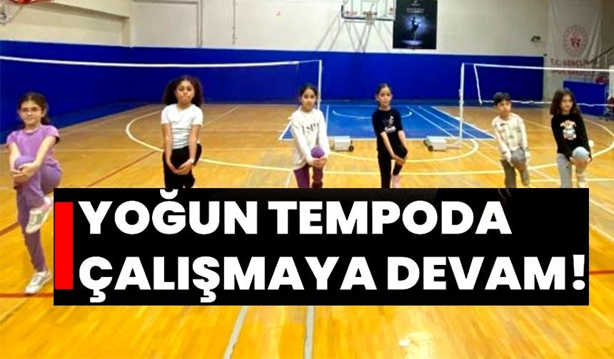 BADMİNTON ANTRENMANLARI YOĞUN TEMPODA DEVAM EDİYOR