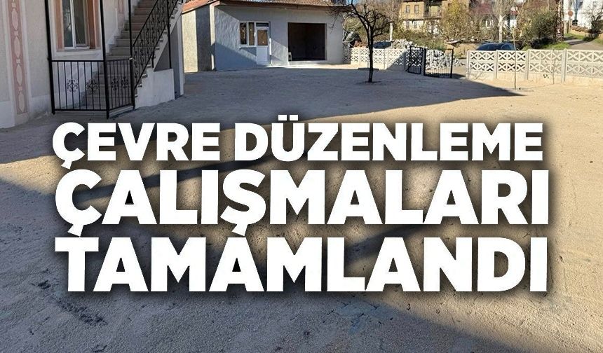 KÖY CAMİİ BAHÇESİNDE PARKE TAŞI VE ÇEVRE DÜZENLEMESİ TAMAMLANDI