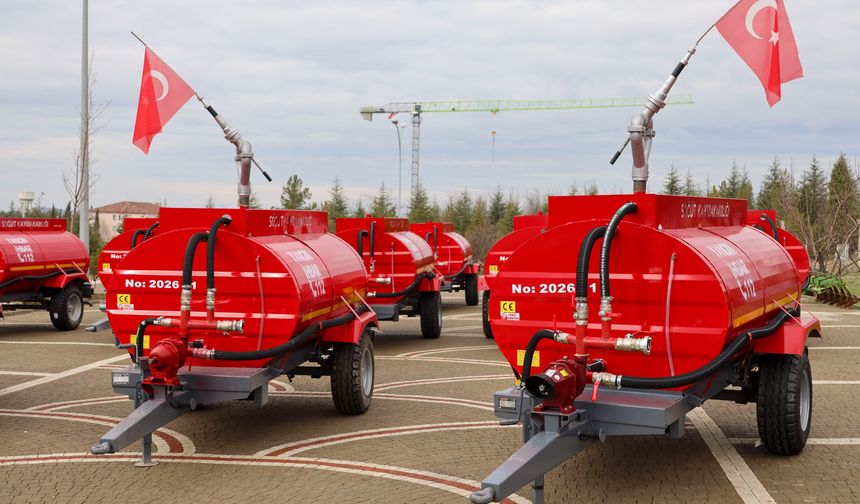 3 TON KAPASİTELİ 15 ADET SU TANKERİ KÖYLERE TESLİM EDİLDİ
