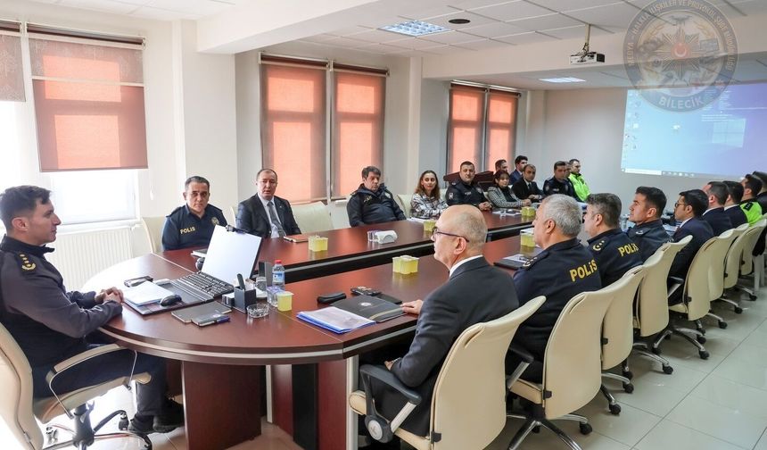 EMNİYET’TE HAFTALIK GENEL DEĞERLENDİRME TOPLANTISI