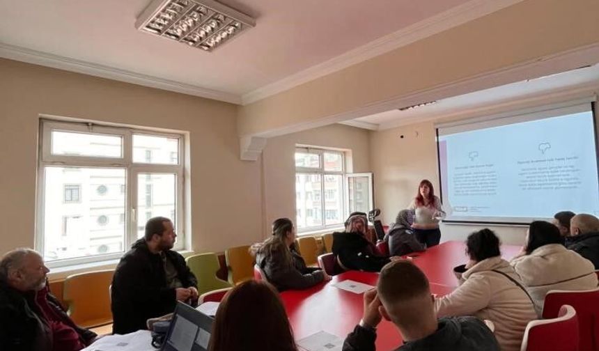 EVDE BAKIM VE SED YARARLANICILARINA ‘TÜTÜN BAĞIMLILIĞI' EĞİTİMİ