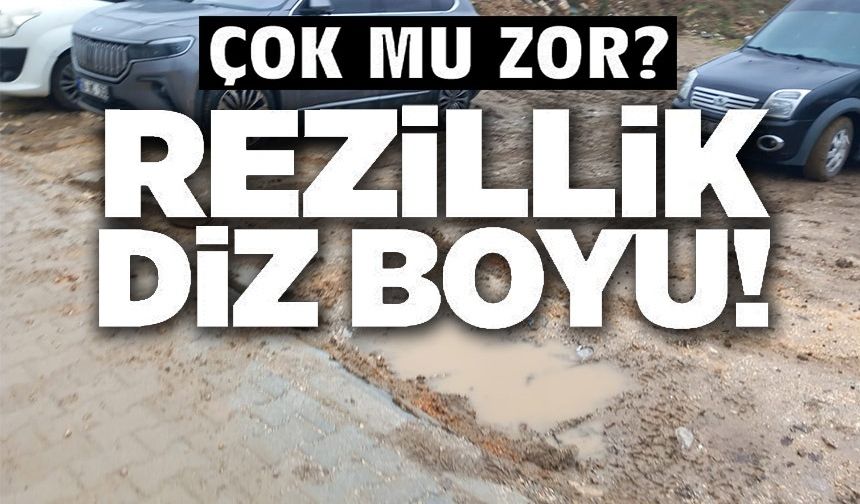 HASTANE OTOPARKI YETERSİZ KALINCA, SÜRÜCÜLER ARAÇLARINI ÇAMUR İÇİNDEKİ ALANA PARK EDİYORLAR