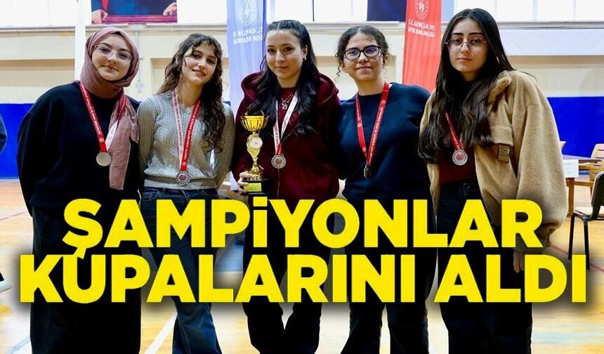 BİLECİK'TE SATRANÇ GENÇLER İL BİRİNCİLİĞİ TAMAMLANDI