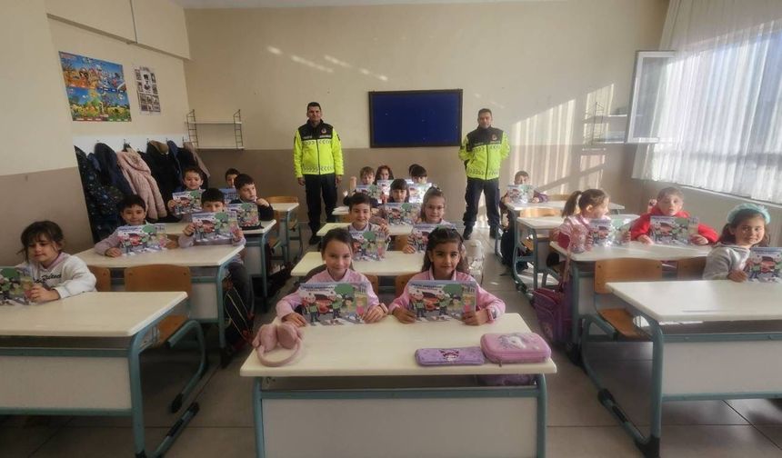 ÖĞRENCİLERE TRAFİK EĞİTİMİ VERİLDİ