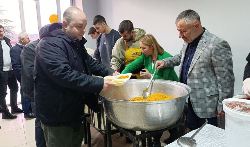 AK PARTİ PAZARYERİ TEŞKİLATI İFTARDA BULUŞTU