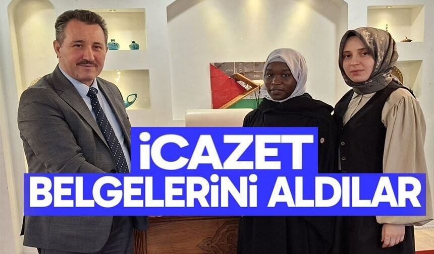 HAFIZLIK İCAZET BELGELERİ SAHİPLERİNE TAKDİM EDİLDİ