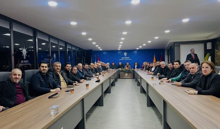 AK PARTİ BİLECİK'TE HAFTALIK YÖNETİM KURULU TOPLANTISI GERÇEKLEŞTİRİLDİ